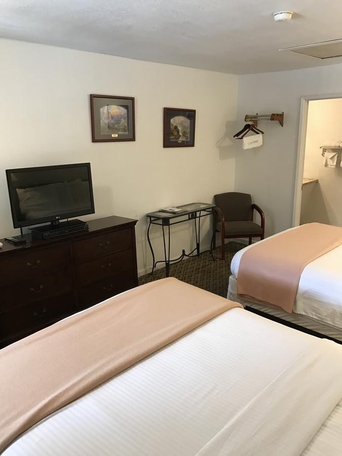 Gold Pan Lodge Quincy Экстерьер фото